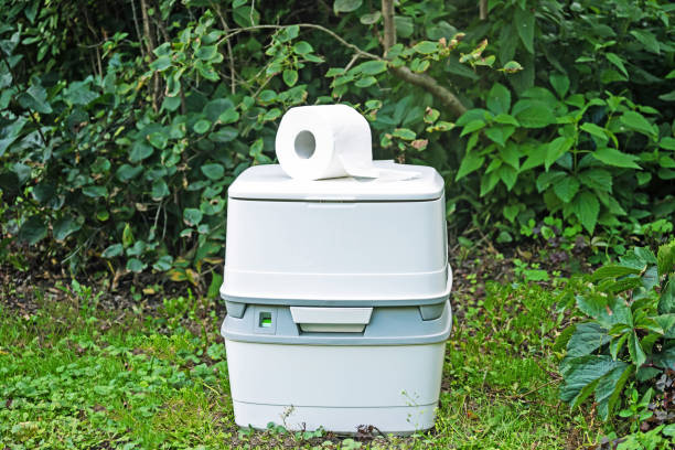 Best Portable restroom trailer rental  in Yale, OK